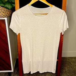 Tommy Hilfiger heart t-shirt, size medium.